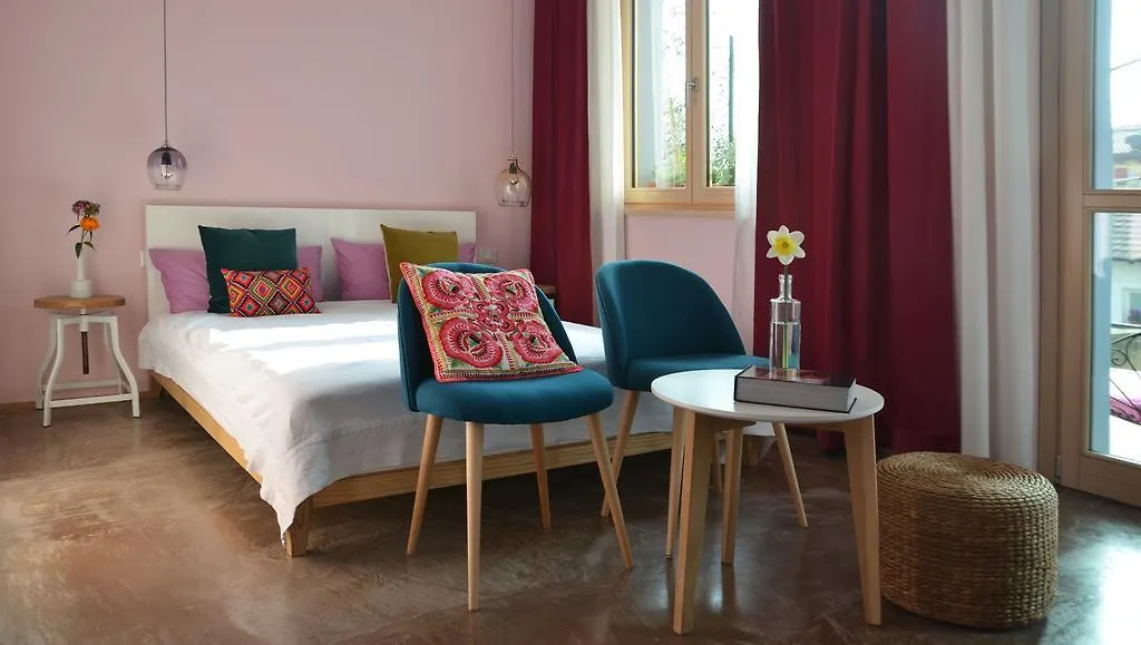 Picobello Zimmer & Atelier Calolziocorte