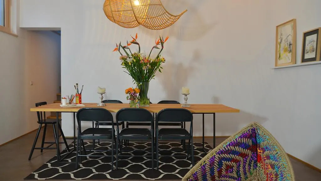 Picobello Zimmer & Atelier Calolziocorte 0*,