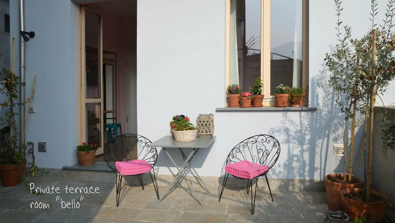Picobello Zimmer & Atelier Calolziocorte Italie